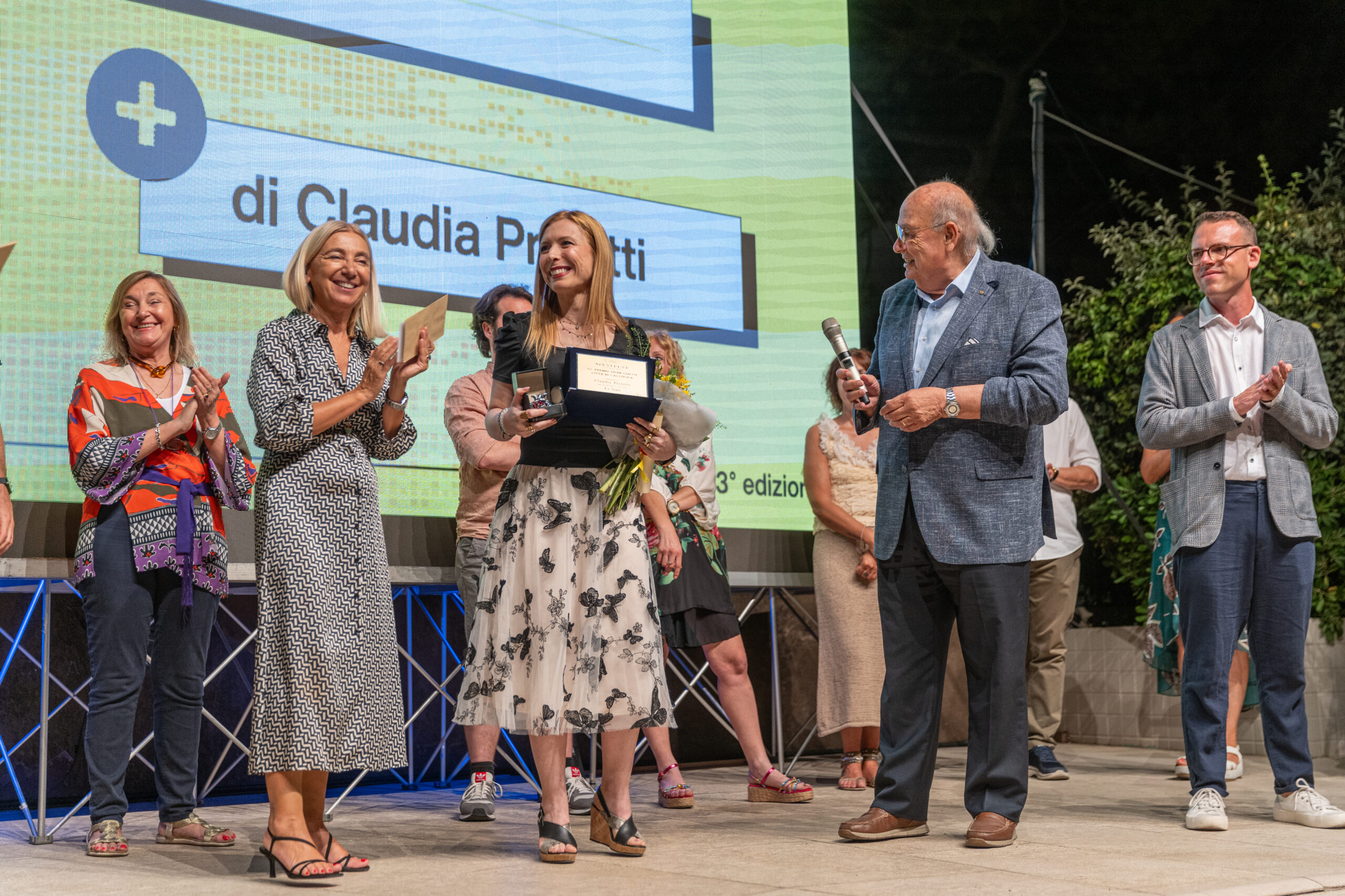 Claudia Proietti con il racconto La Lupa la vincitrice del 53° Premio Gran Giallo città di Cattolica.
